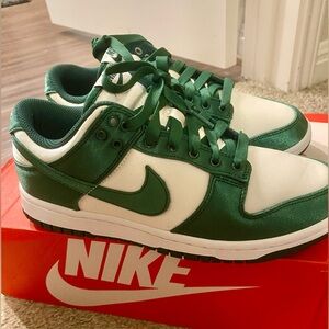New Nike Dunk Low “Satin Green” White/Team Green